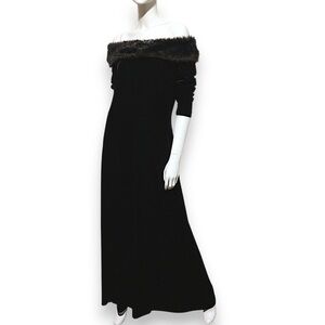 Cachet Velvet Off the Shoulder Faux Fur Trim Collar Maxi Dress Black Size 12